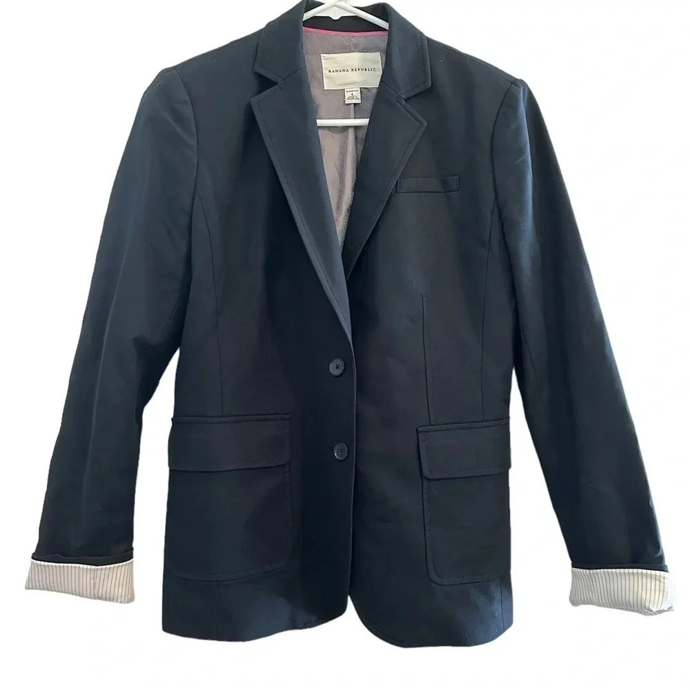 Banana Republic Stretch Black Button Front Cuffed Sleeve Blazer // size 6